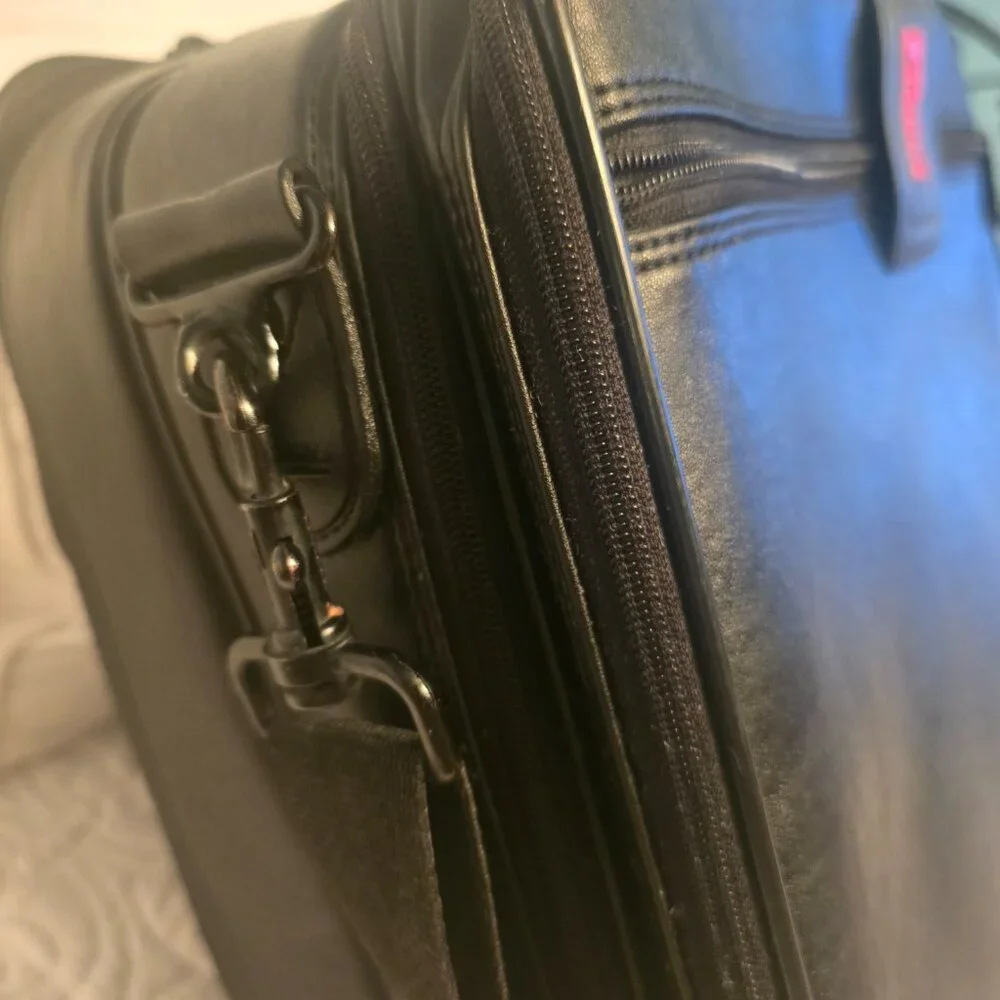 Targus 100% Genuine Leather Men's Briefcase Laptop Bag 14